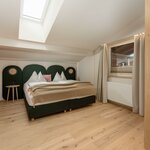 Photo of Hotel suite, shower, toilet