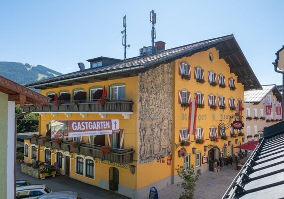 Hotel Stegerbräu Radstadt - Exterior in summer | © Hotel Stegerbräu
