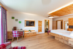 Wohlfühlen in der Zirben Suite Hotel Lindenhof