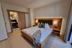 (c) Hotel Matschner