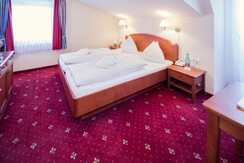 Dozble room attic 