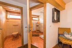 toilet/bathroom