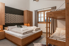 Schlafzimmer mit Flexinno- Stockbetten