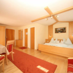 Photo of Tweepersoonskamer, bad, WC