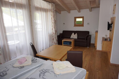 Schlafzimmer Zi 1