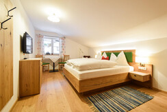 schlafzimmer-appartement-drei