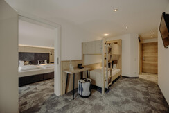 Suite Small - Resl