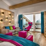 Photo of Suite, shower, toilet, balcony