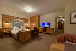 image00004 (3)