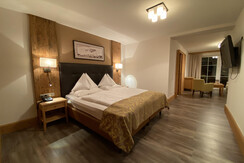 image00004 (4)