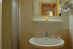 zweites Badezimmer