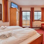 Photo of Double room, separate toilet and shower/bathtub, modern conveniences | © ALGO