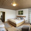 Photo of triple room with shower, WC