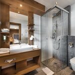 Photo of single room with shower, WC